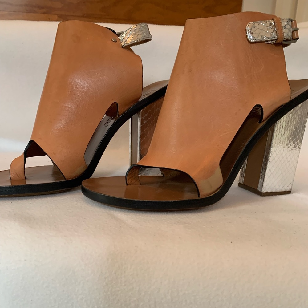 Veronique Branquinho silver and tan heels